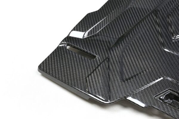 OEM Style Carbon Fiber Engine Cover - BMW F90 M5 & F91 / F92 / F93 M8 - Image 3