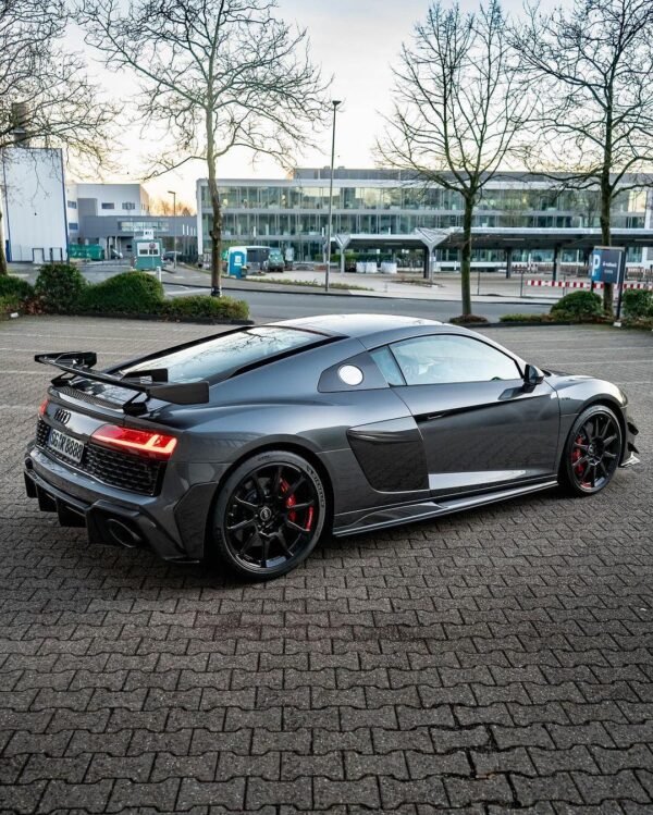 Performance Style Carbon Fiber Side Skirts - Audi R8 V10 Gen 2 Facelift - Image 3